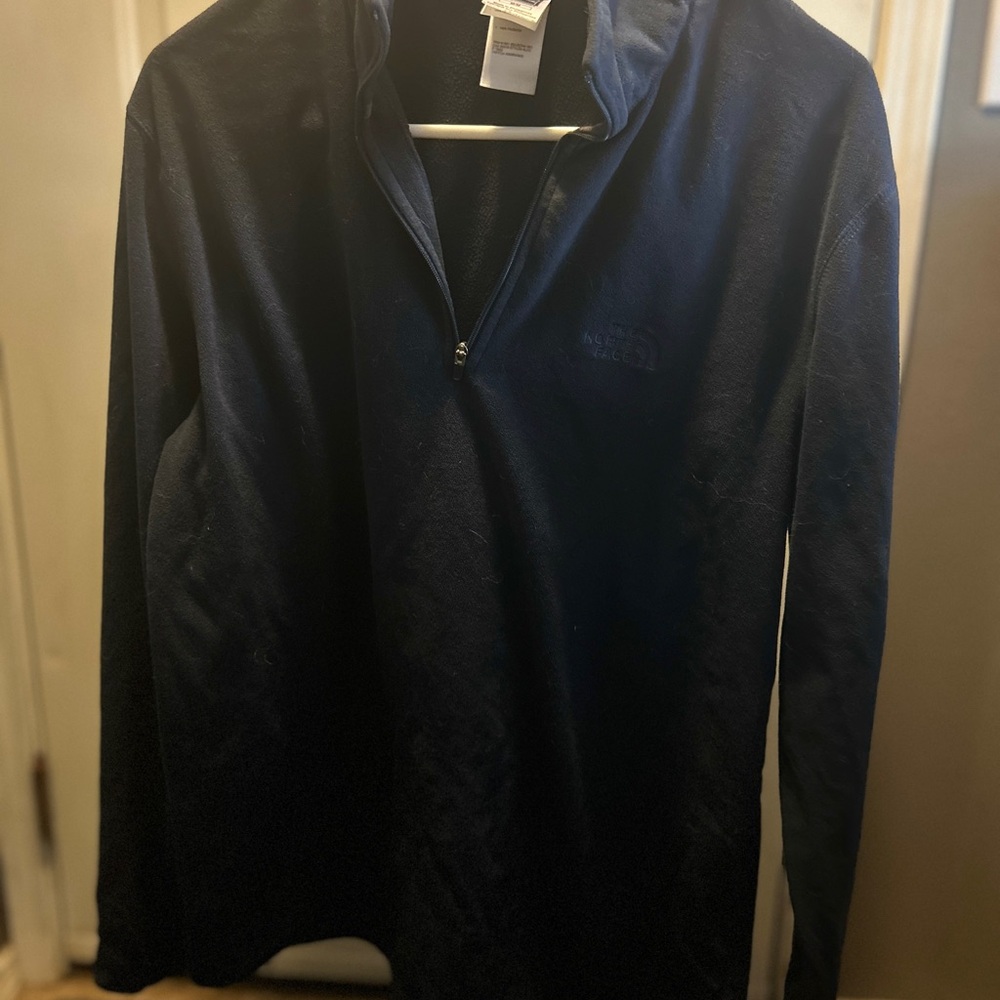 The North Face Men's navy Sweater